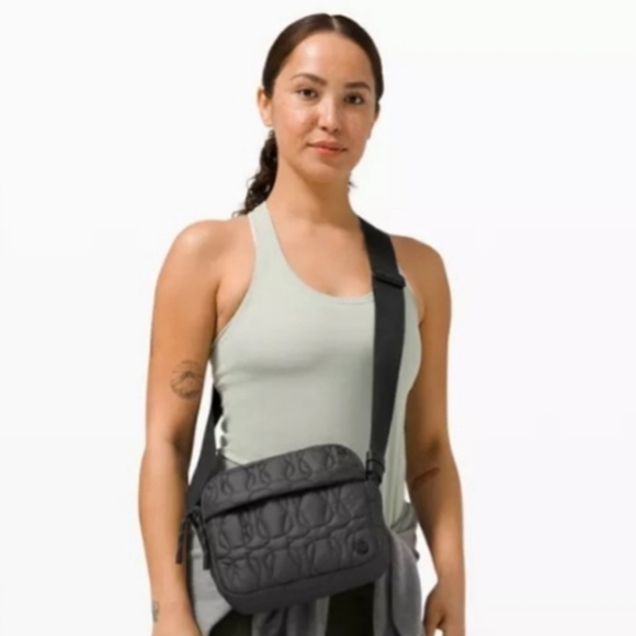 Lululemon Athletica Quilted Embrace Crossbody Bag Charcoal Grey DISCONTINUED - Picture 1 of 13